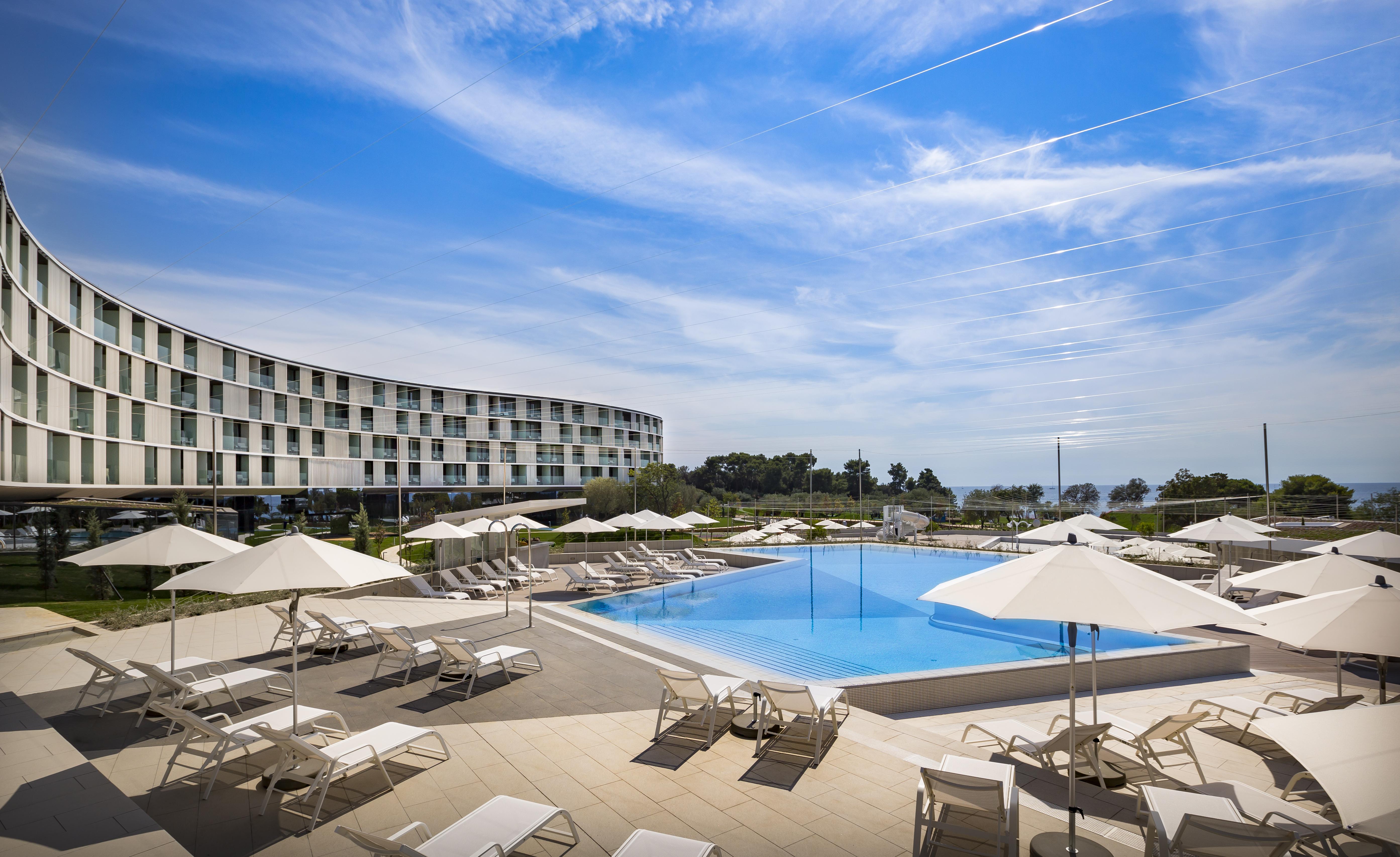 Maistra Select Family Amarin Hotel 4*